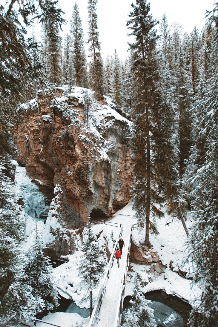 SKI1018-Town-Banff1-JohnstonCanyonIceWalk Johnston Canyon Ice Walk