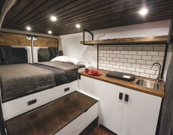 SKI0119-ROA-VanlifeCustoms3 Interior of Vanlife Customs