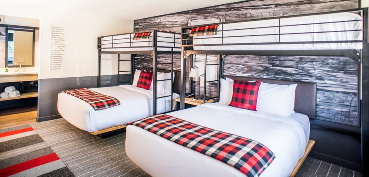 Bunkbed Wide Angle 2 Mountain Modern Double Bunk Room