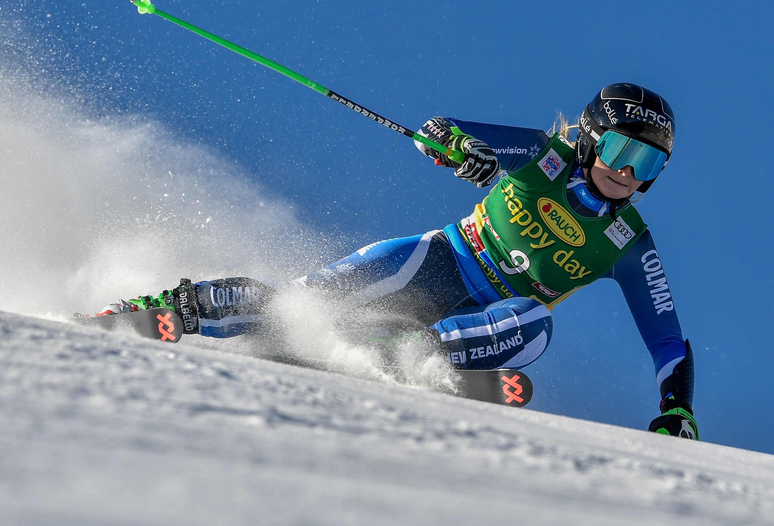 "17-year-old Alice Robinson beats Mikaela Shiffrin in Sölden World Cup GS, Oct. 2019"
