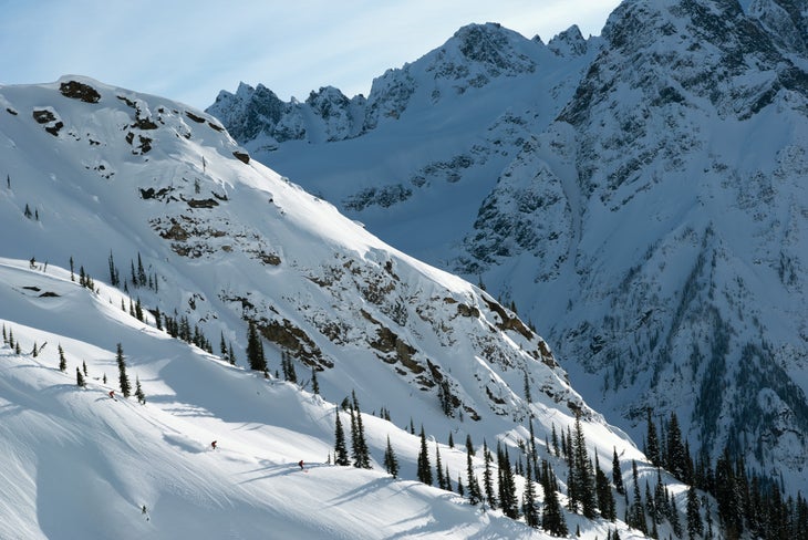 SKI1119-Wiegeles5-byJoshHaskins Jim Ryan Austin Ross ski powder with Wiegele's Heli Op