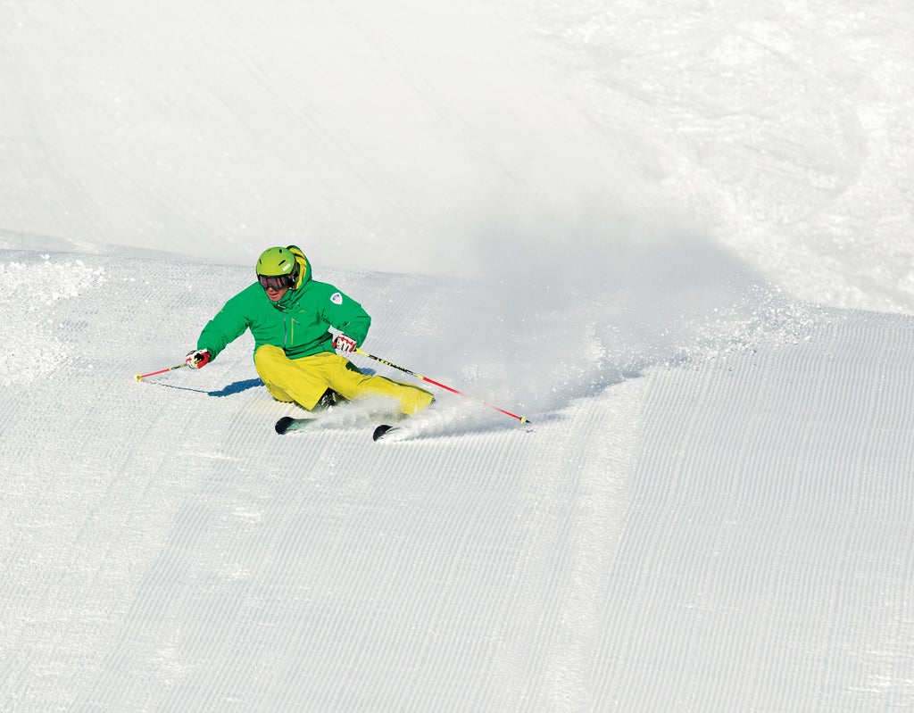 Learn How to Carve On Skis With These Drills
