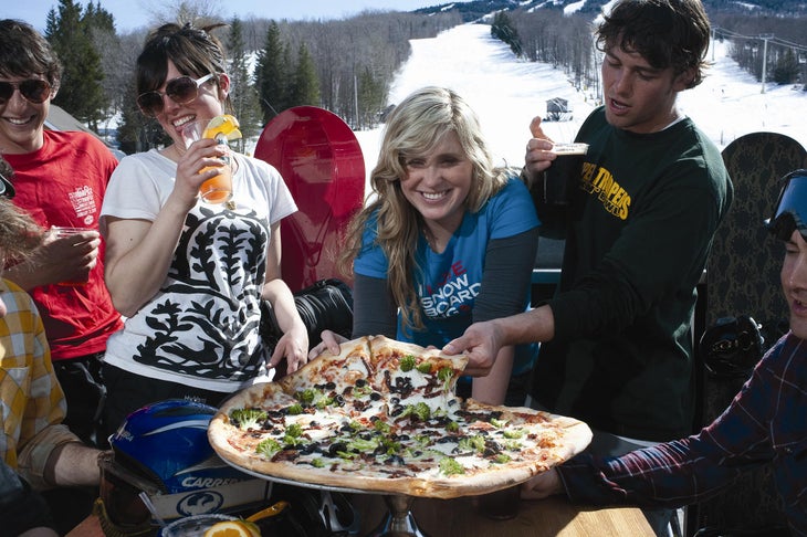 Best Place for Apres Ski Skiers who call Stratton home know that when the gondola stops spinning, the taps keep flowing at Grizzly’s. Located right in the main base area,…