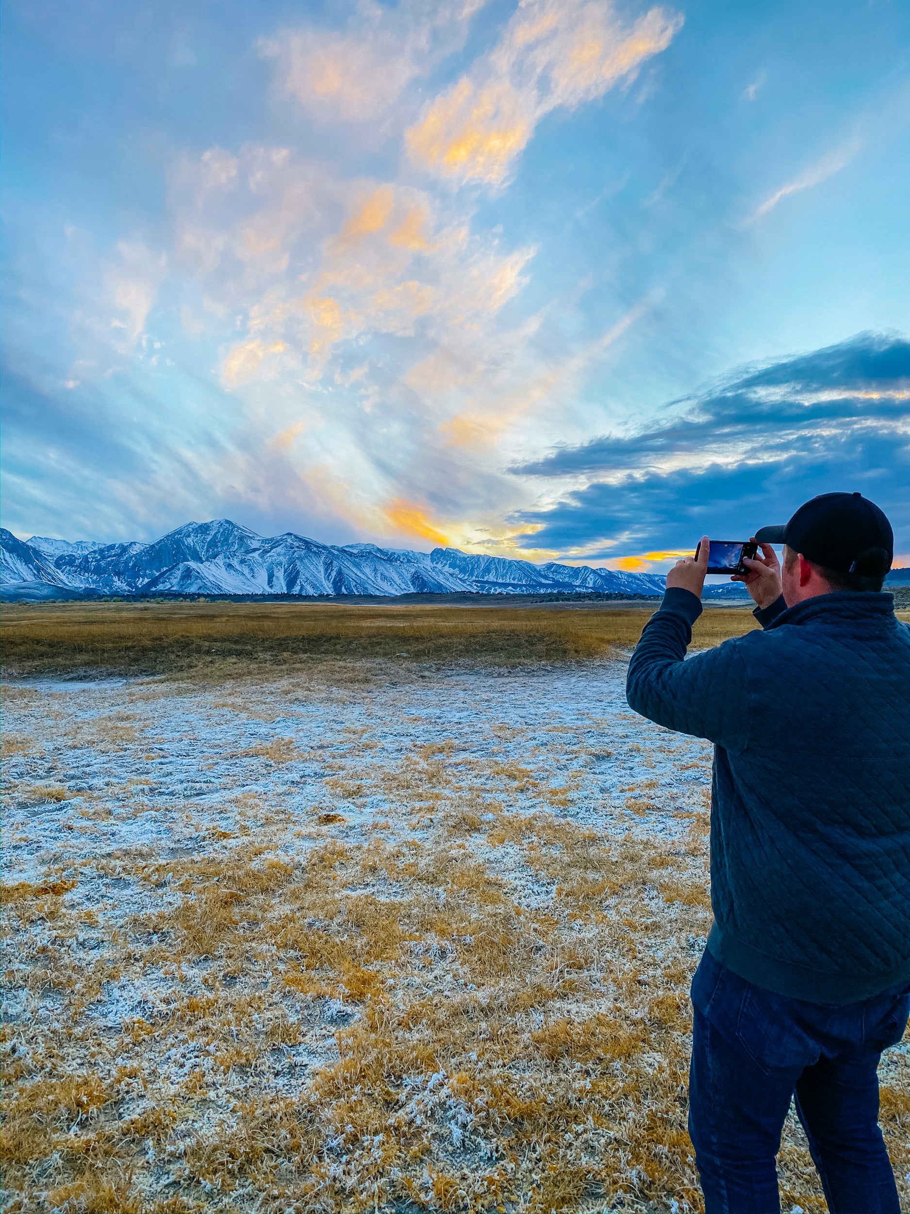 "Peter Morning shows how he captures his iconic cellphone shots."