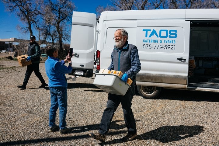 2020-03_SharedTableDonation-08388-720x480-339ec807-9d97-4ed1-afc5-31d4b56b425f Shared Table donation Taos