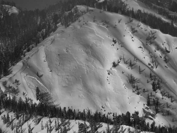Smoky-Mountains_cred-Ben-VadenBos-200401-sawtooth-earthquake-BV-1 Smoky Mountains after earthquake-caused avalanche