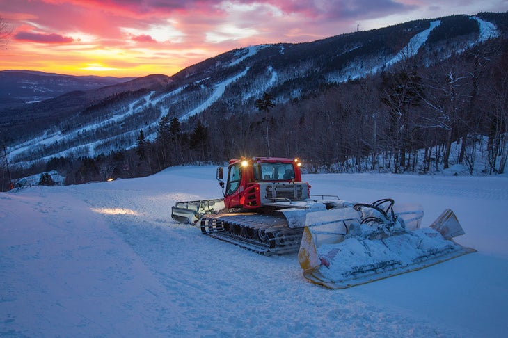 SKI1018-RG-SundayRiver Snowcat at Sunday River, Maine