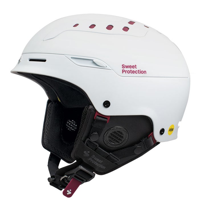White ski helmet