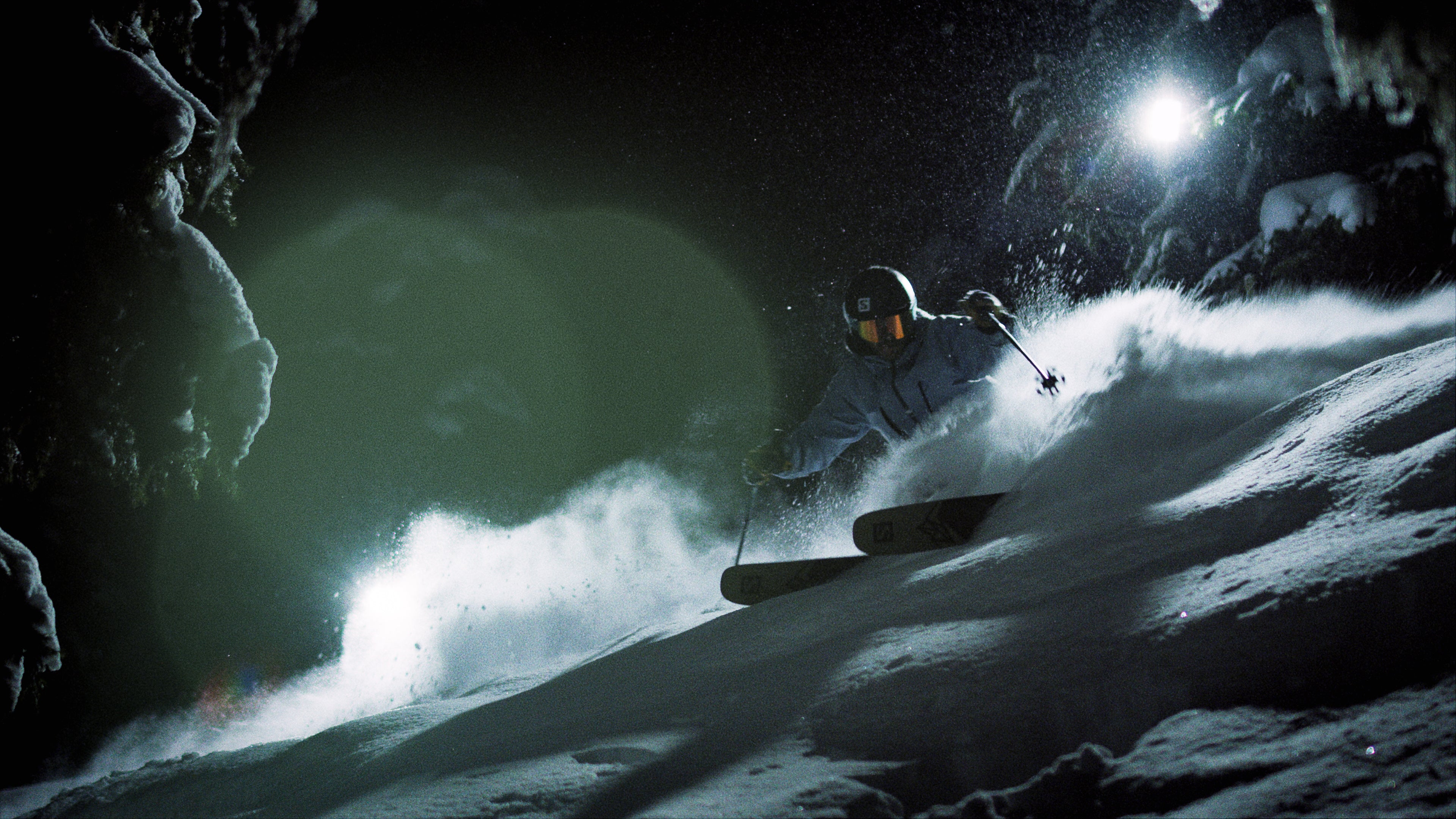 "Salomon skier night turn"