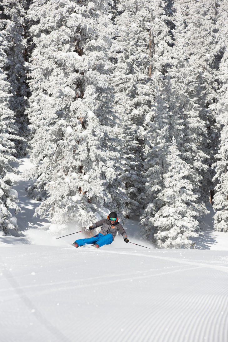 SKI1119-GEA-ValueSkis_1 Mike Rogan at Taos