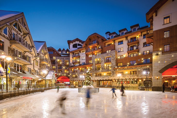 SKI1220-EC4-ResortActivities-IceSkating Ice rink at Mountain Village, Telluride, Colo.