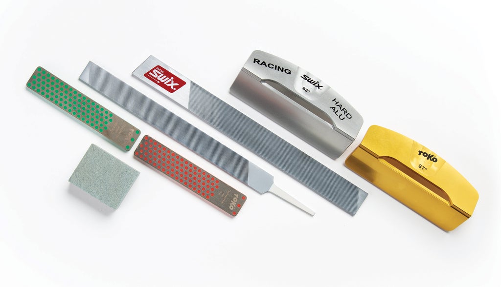 How to Maintain and Sharpen Ski Edges