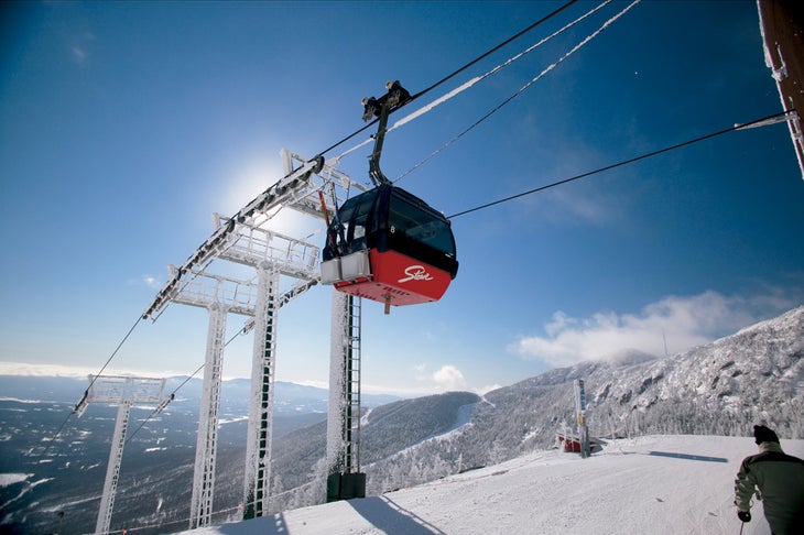 "A quick charming bus ride through the countryside from Burlington International Airport will get you to Stowe in just 40 minutes. For a more unique鈥"