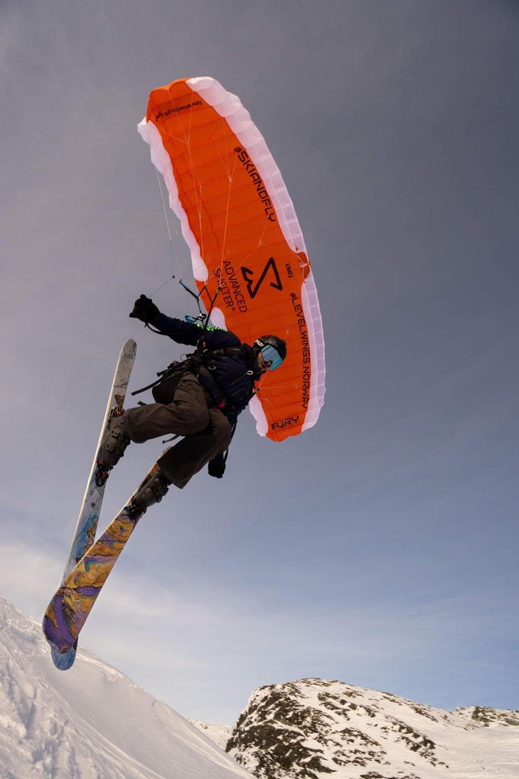 A speed flyer with Advanced Shelter Skis