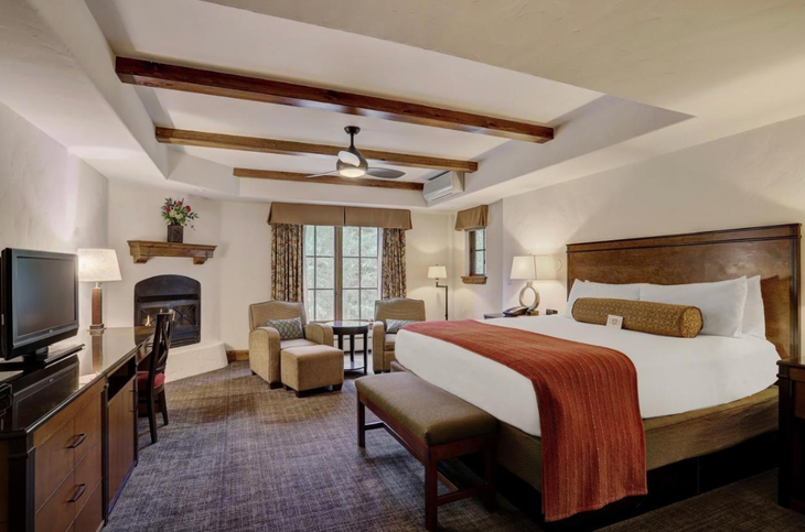 Austria Haus room