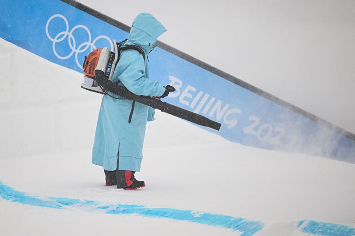 Beijing Olympics snow removal