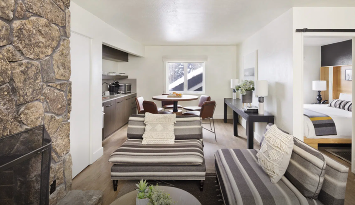 Continuum Hotel