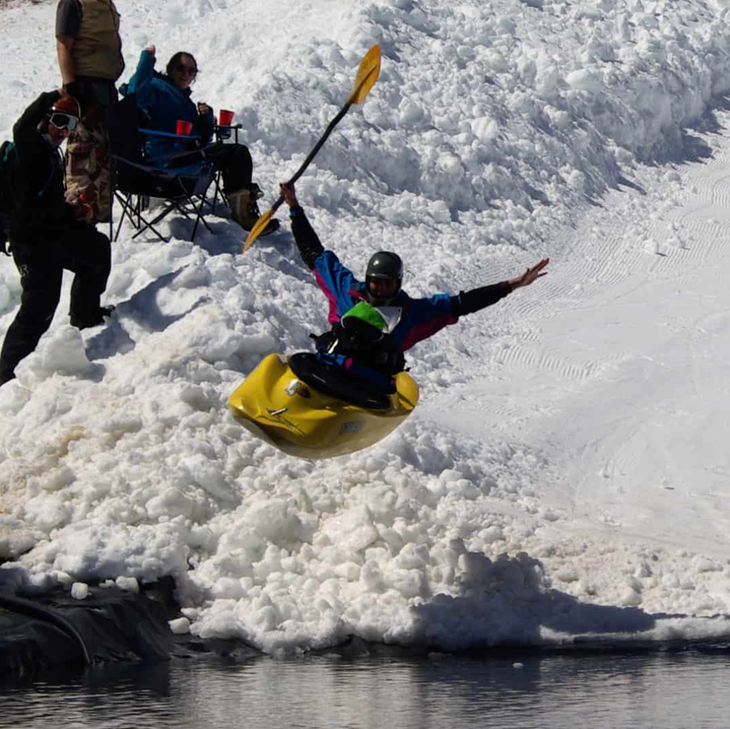 Kayaks on Snow Monarch