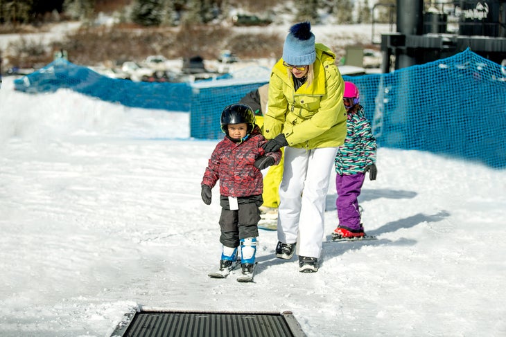 skiing with kids