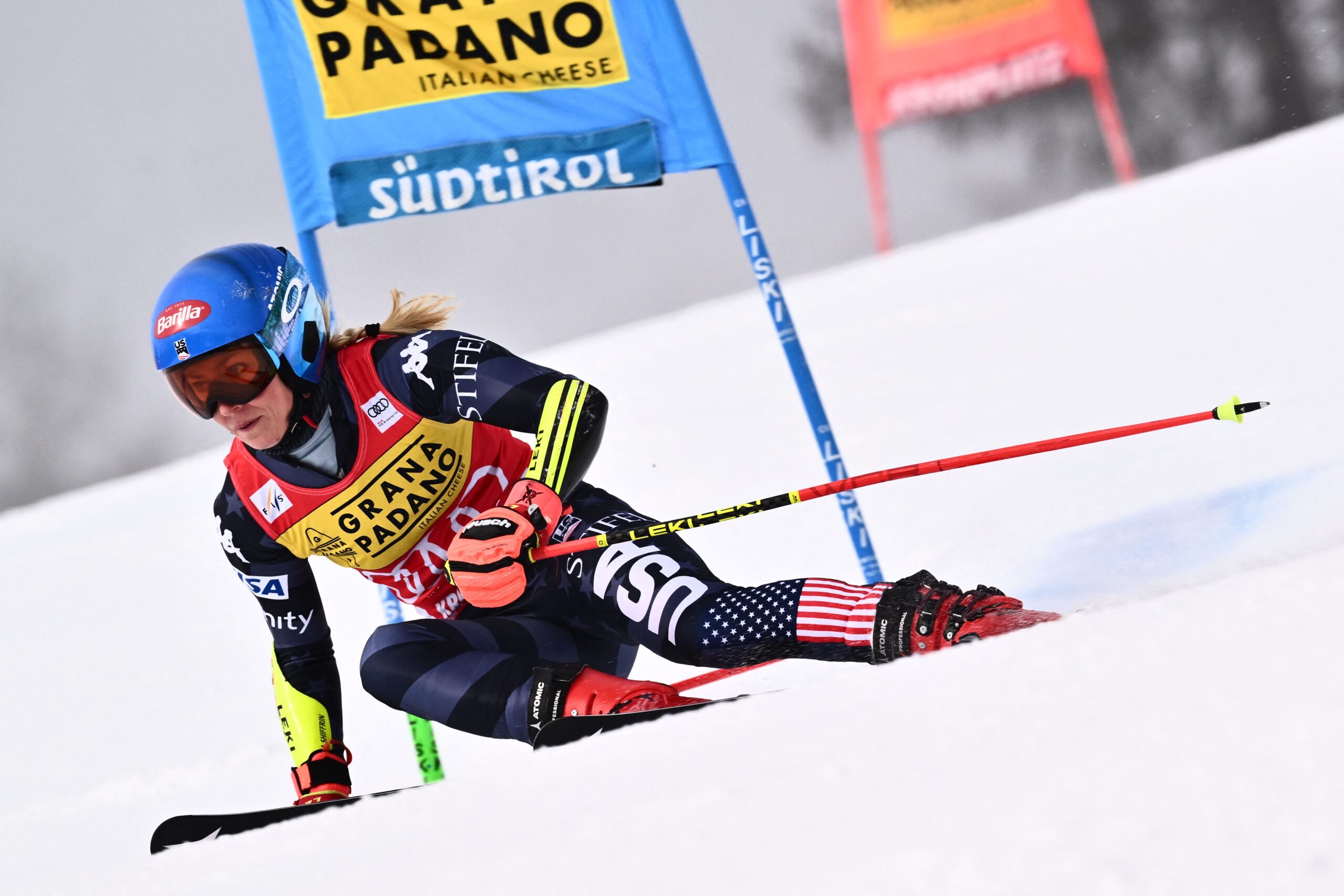 USA's Mikaela Shiffrin competes in the first run of the Women's Giant Slalom as part of the FIS Alpine World Ski Championships in Kronplatz (Plan de Corones), Dolomites Mountains, on January 25, 2023. (Photo by Marco BERTORELLO / AFP) (Photo by MARCO BERTORELLO/AFP via Getty Images)