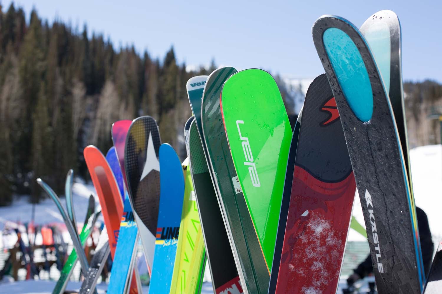 What S The Difference Between Rockered Skis And Cambered Skis